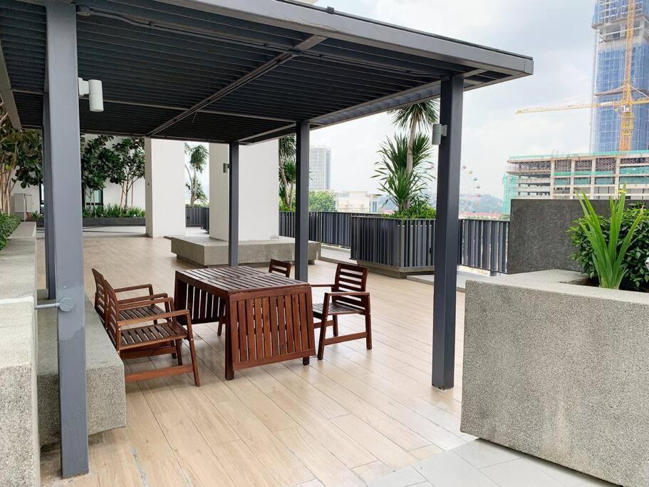 Icity 1bedroom Near Mall Free Parking & Wifi